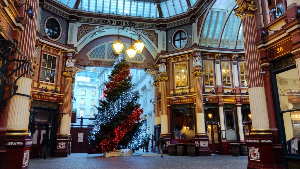 Christmas tree decorated in blue and red at a Victorian market